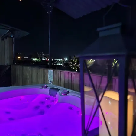 Apartamento La Peniche De Fabrice Avec Jacuzzi Privatif Estrasburgo Exterior foto