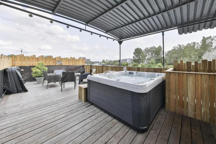 La Peniche De Fabrice Avec Jacuzzi Privatif Appartement *