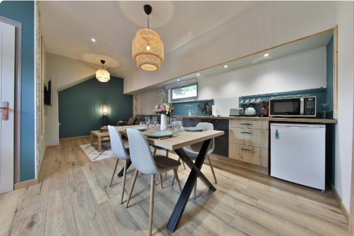 Appartement La Peniche De Fabrice Avec Jacuzzi Privatif